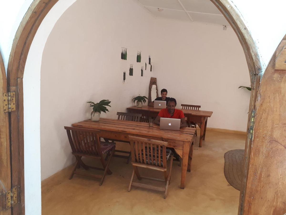 Distant Relatives Ecolodge & Backpackers Kilifi Exterior foto
