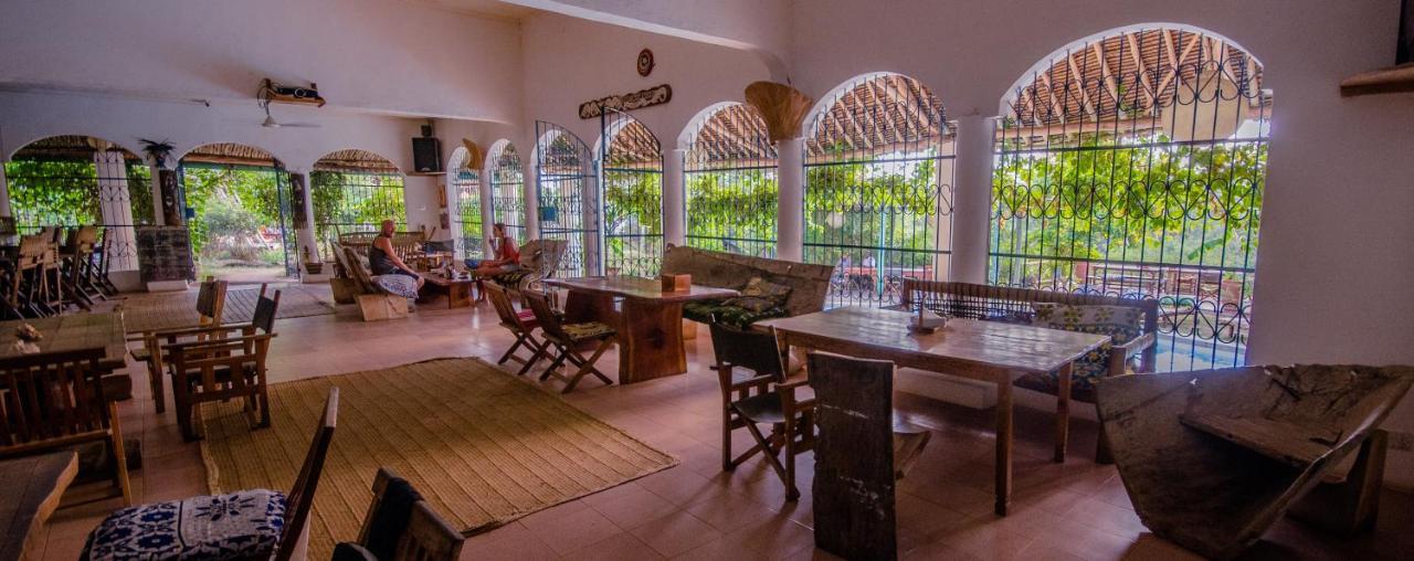 Distant Relatives Ecolodge & Backpackers Kilifi Exterior foto