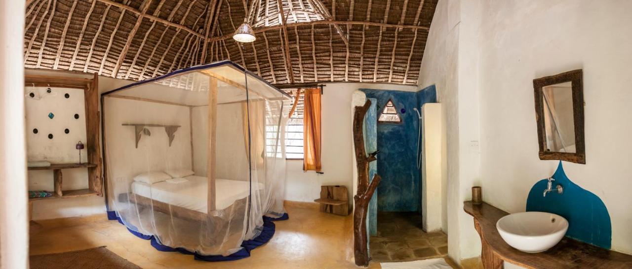 Distant Relatives Ecolodge & Backpackers Kilifi Exterior foto