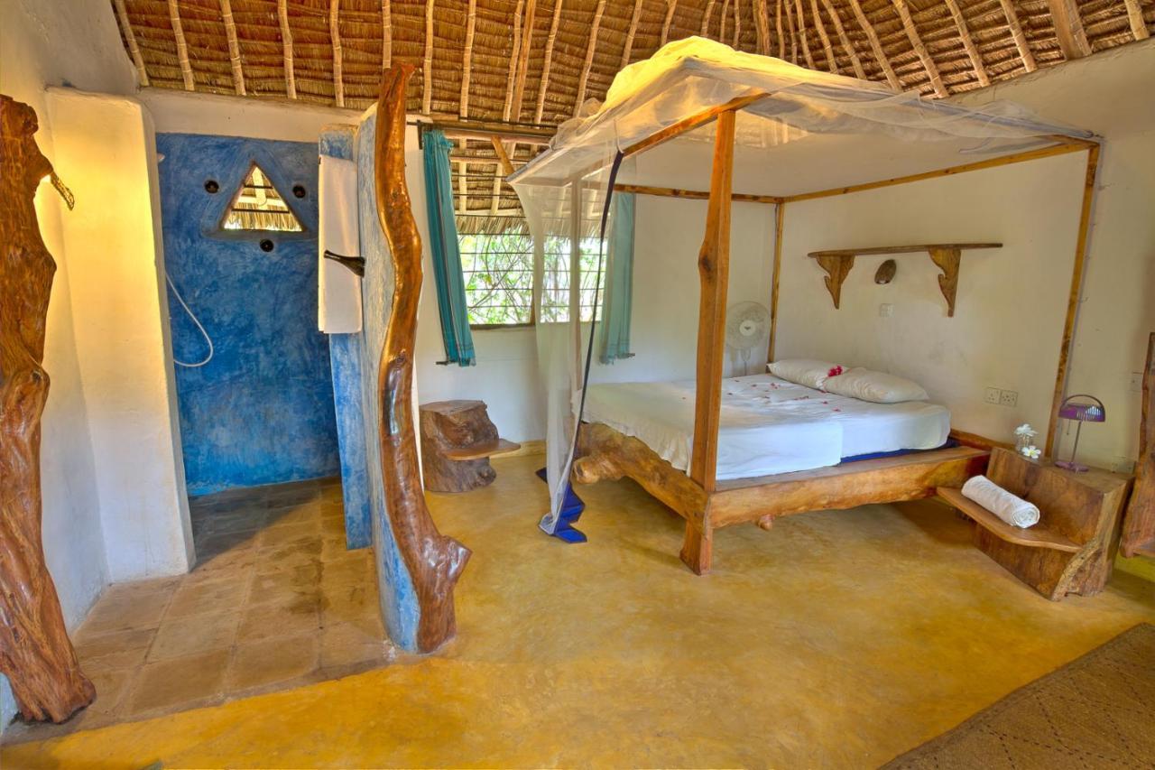 Distant Relatives Ecolodge & Backpackers Kilifi Exterior foto